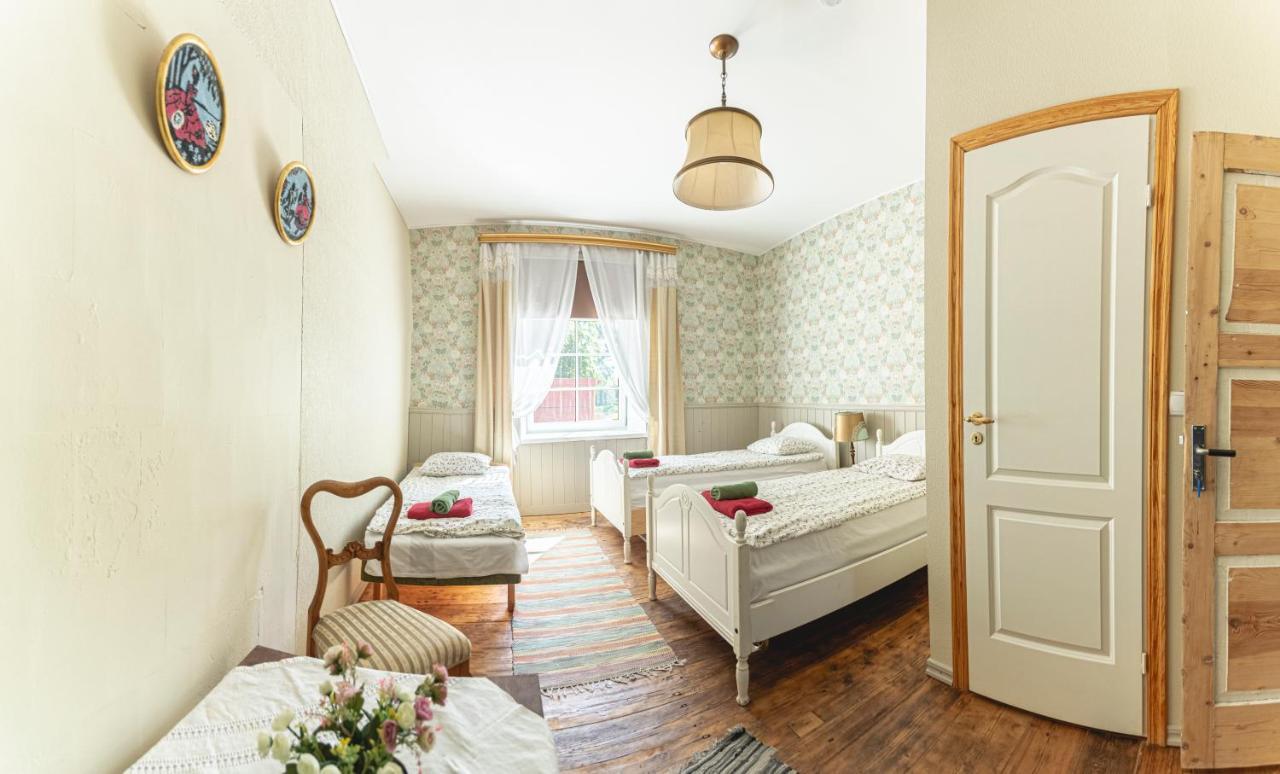 Guesthouse Kadrina Mois Luaran gambar